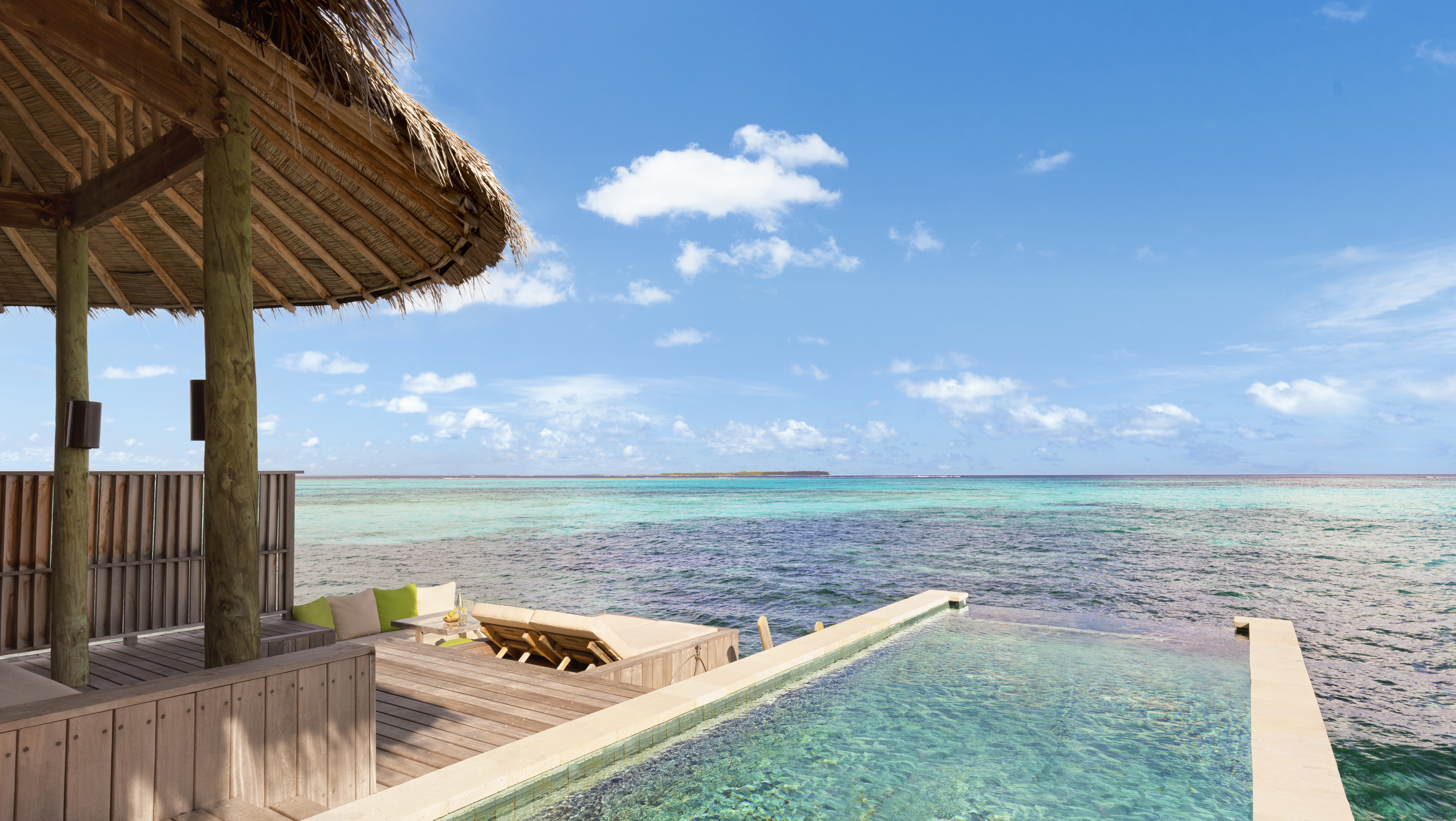 Sunset Laamu Water Villa with Pool