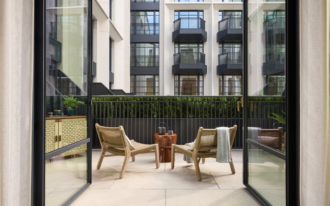 Courtyard Terrace Suite