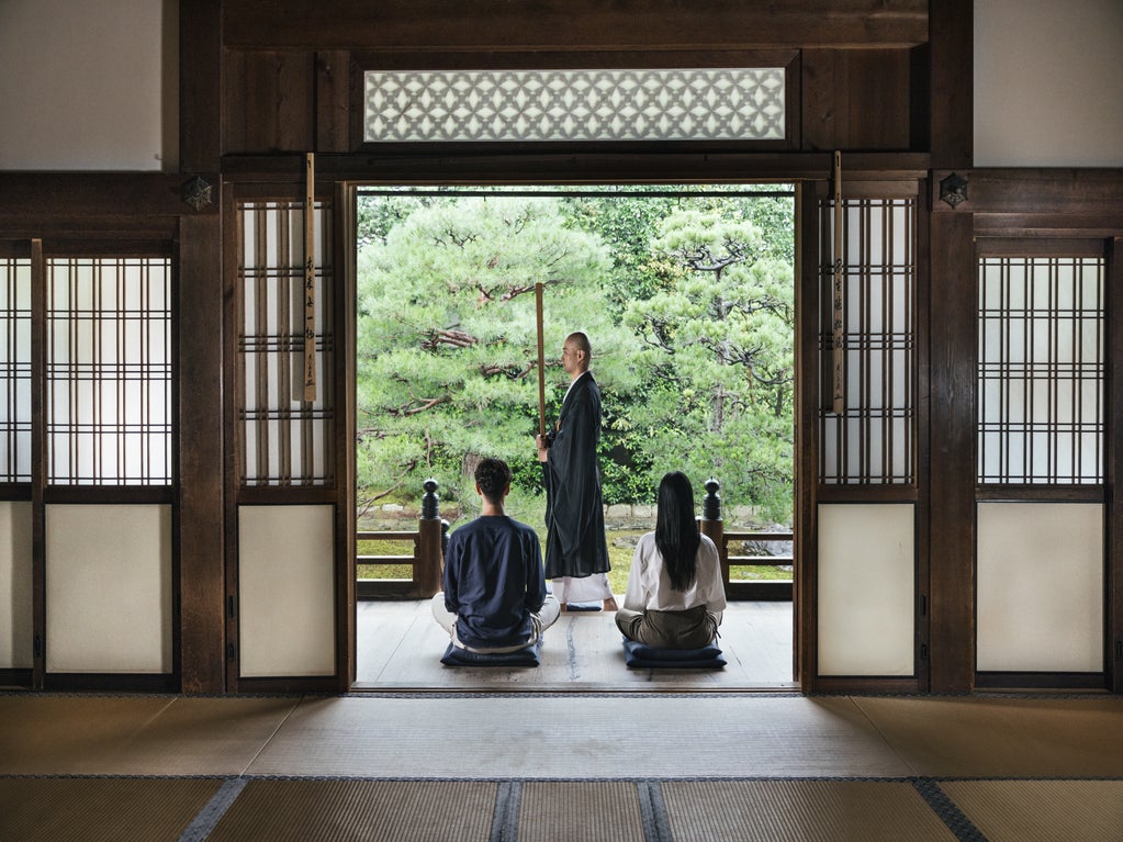 Ritualistic Cleaning and Meditation at Ryosokuin Temple