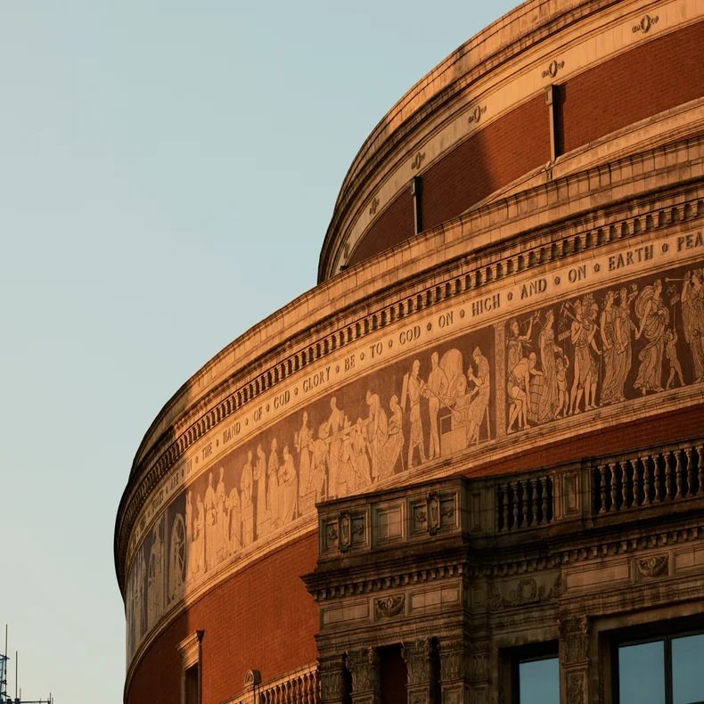Let London unfold - one taste, one turn, one feeling at a time.