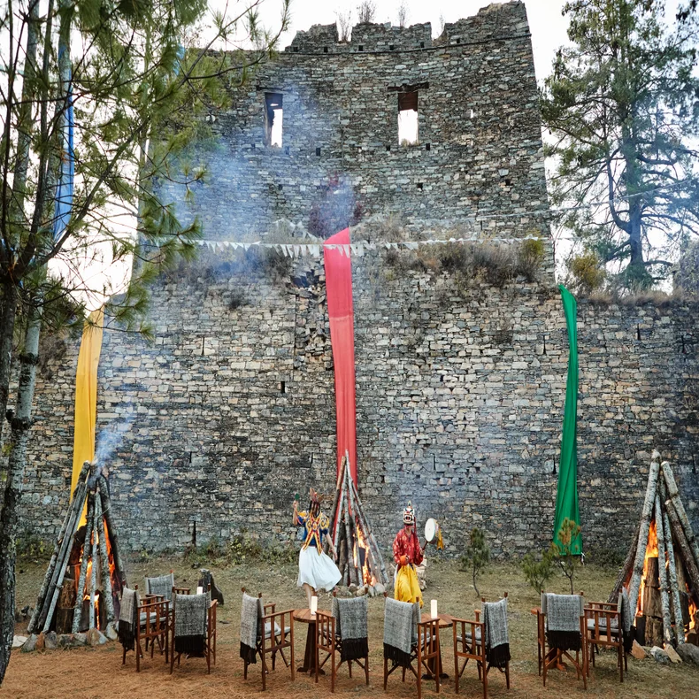 Step back in time as you dine in the shadow of the Chubjaka ruins.