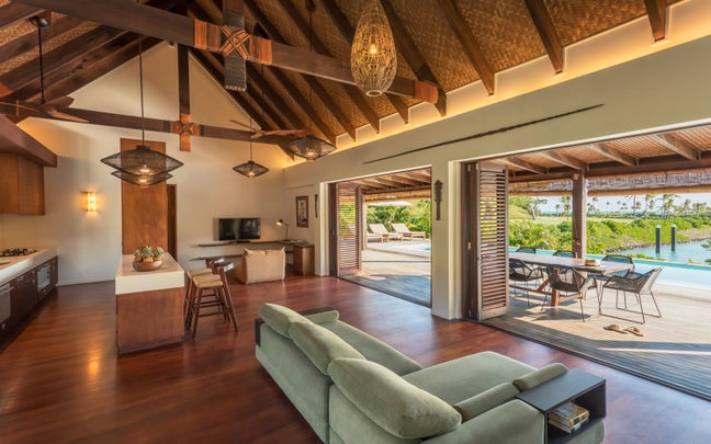 Three-Bedroom Marina Pool Residence 