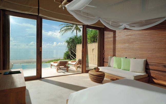 Beachfront Deluxe Pool Villa