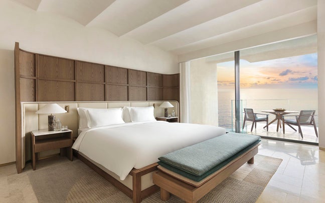 Breeze Suite Palm Sea View