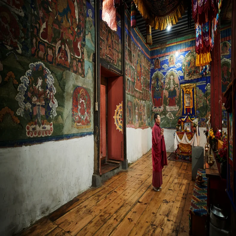 Join the monks for meditation and blessings at the 17th-century Gangtey Goemba